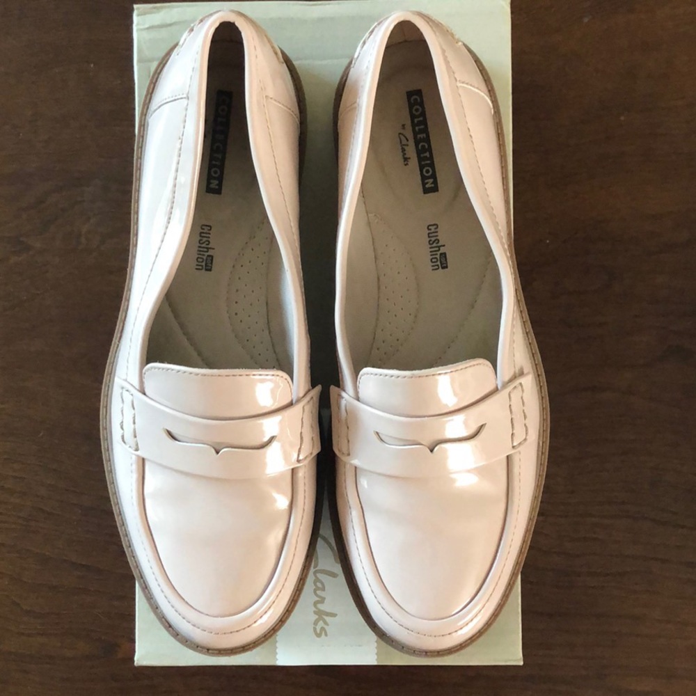 Super comfy and cute light pink flats